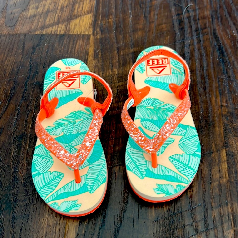 Adorable kids reef flip flops!